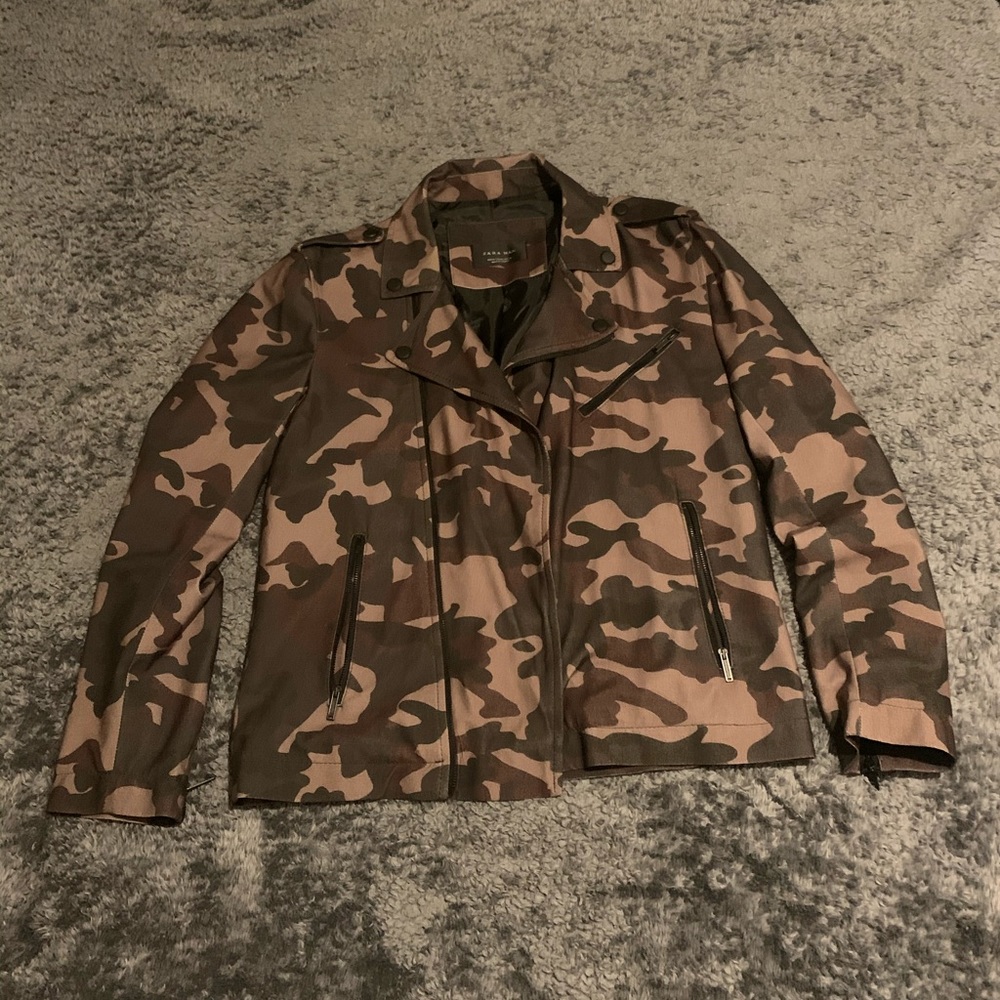 JACKET(Never worn...tag removed)